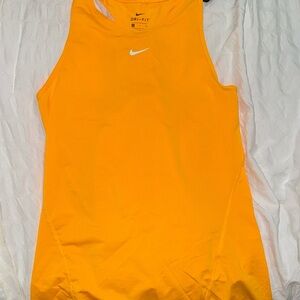 Bundle of Nike tops 
Barely worn